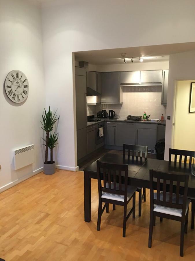 Stylish City Centre Apartment Cardiff Exteriér fotografie